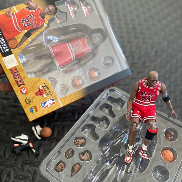 Michael Jordan Action Figure x medicom - Picture 2 of 7
